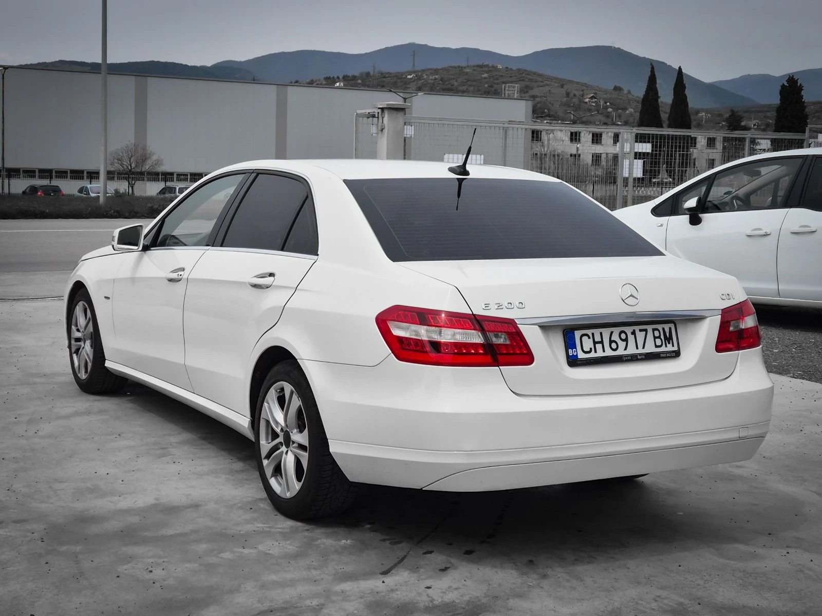 Mercedes-Benz E 200 CDI Автомат 7G Tronic, снимка 7 - Автомобили и джипове - 54204761