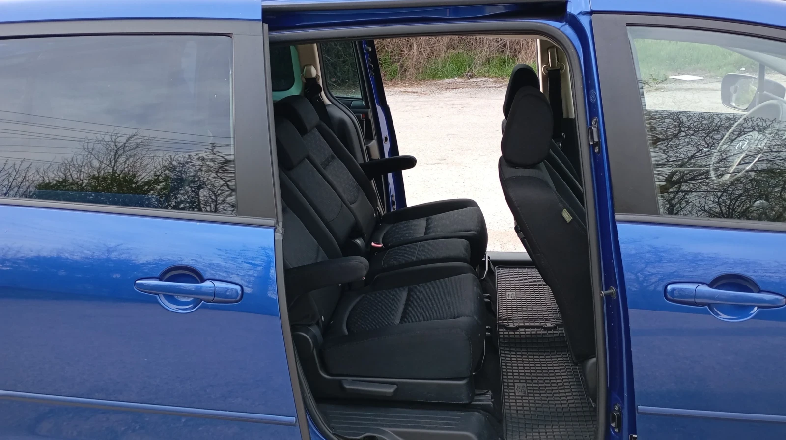 Mazda 5 2.0 Бензин , снимка 3 - Автомобили и джипове - 54210973