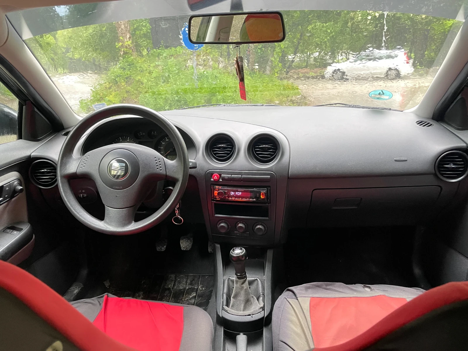 Seat Ibiza, снимка 5 - Автомобили и джипове - 54643039