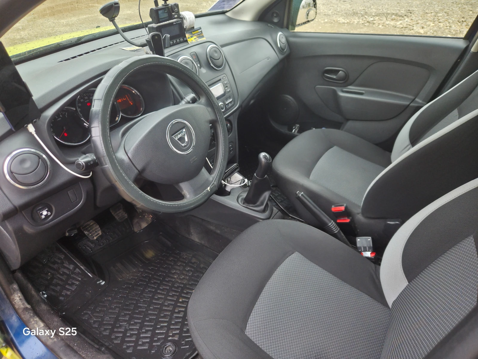 Dacia Logan 1.2 Лизинг, снимка 8 - Автомобили и джипове - 54681580