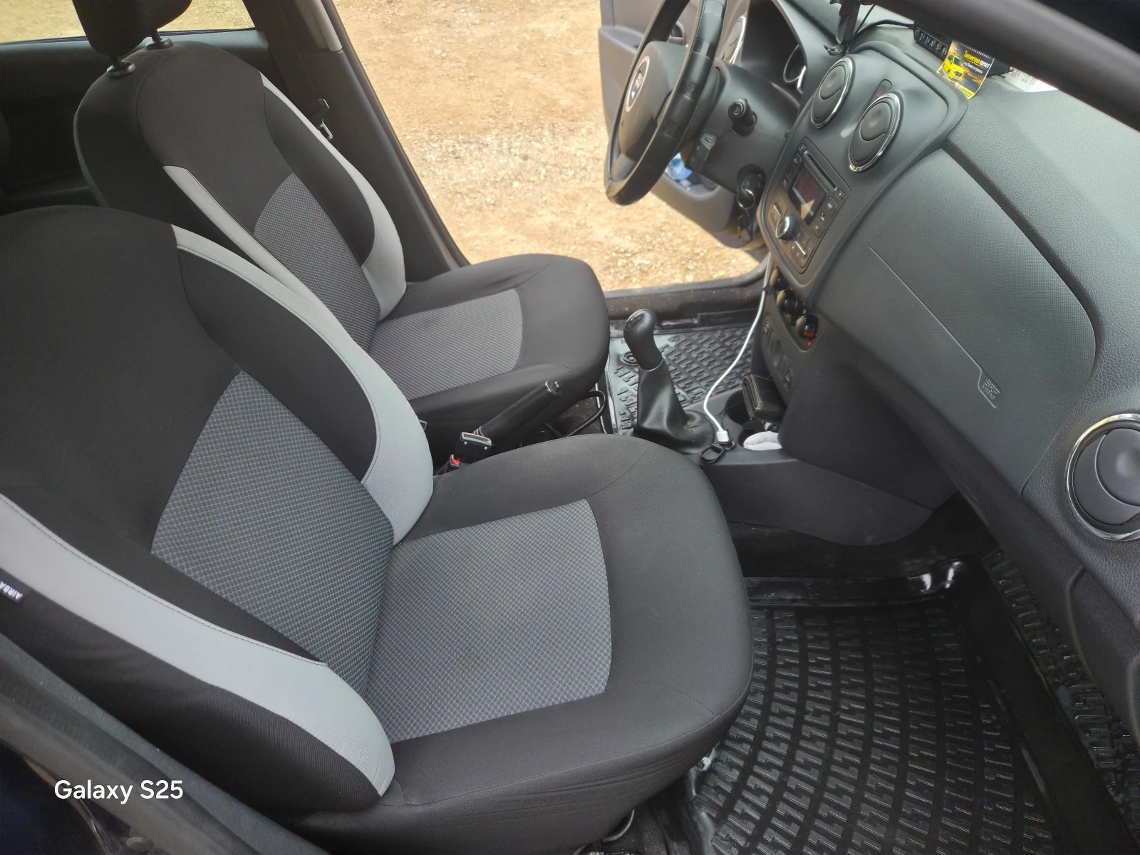 Dacia Logan 1.2 Лизинг, снимка 12 - Автомобили и джипове - 54681580
