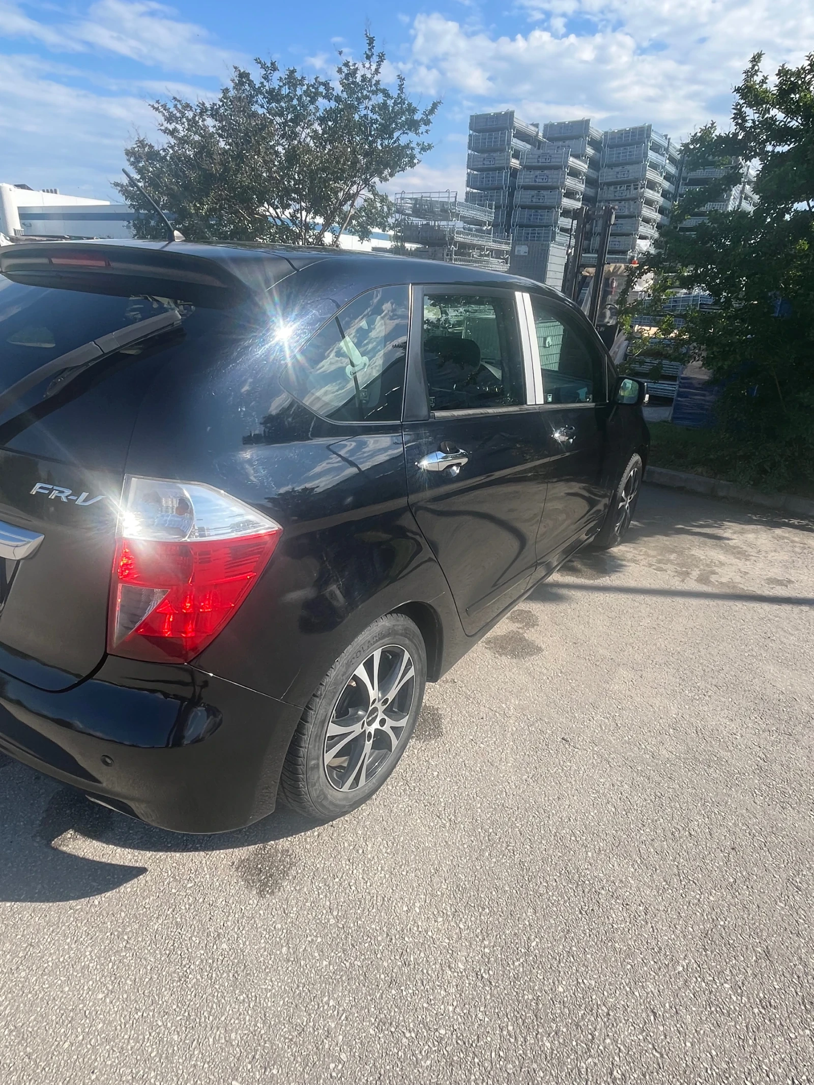 Honda Fr-v, снимка 3 - Автомобили и джипове - 54810586