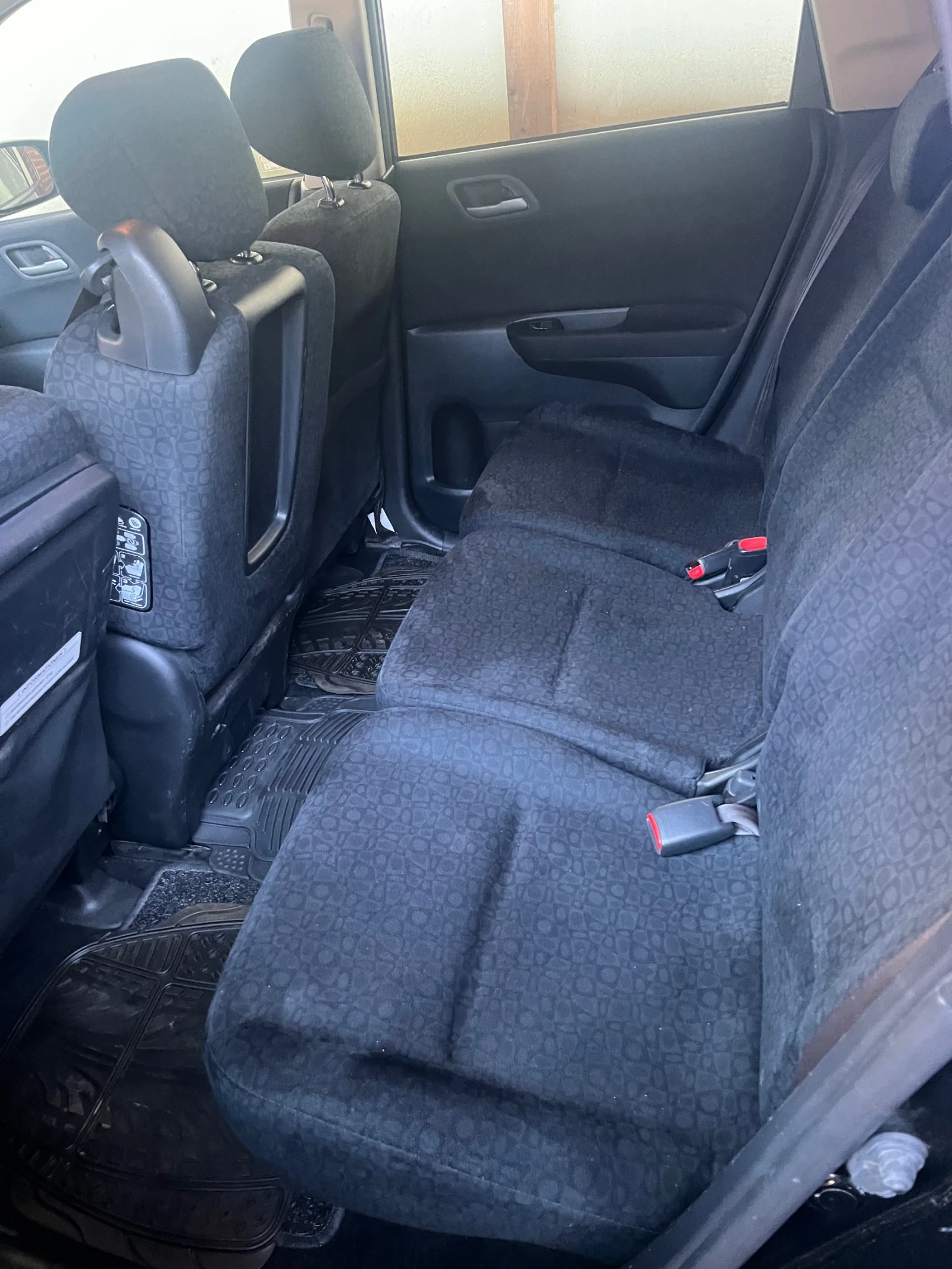 Honda Fr-v, снимка 8 - Автомобили и джипове - 54810586