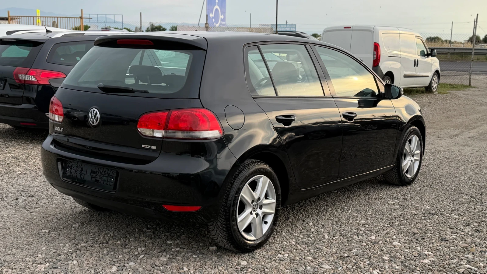 VW Golf 1.6i 102кс * GAZ* , снимка 4 - Автомобили и джипове - 54948833