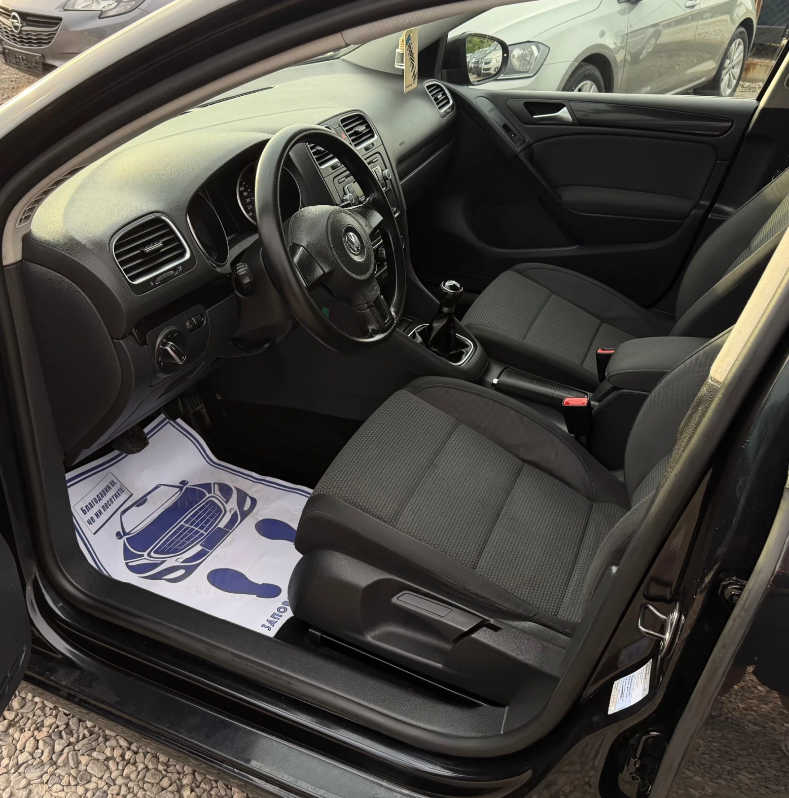 VW Golf 1.6i 102кс * GAZ* , снимка 10 - Автомобили и джипове - 54948833