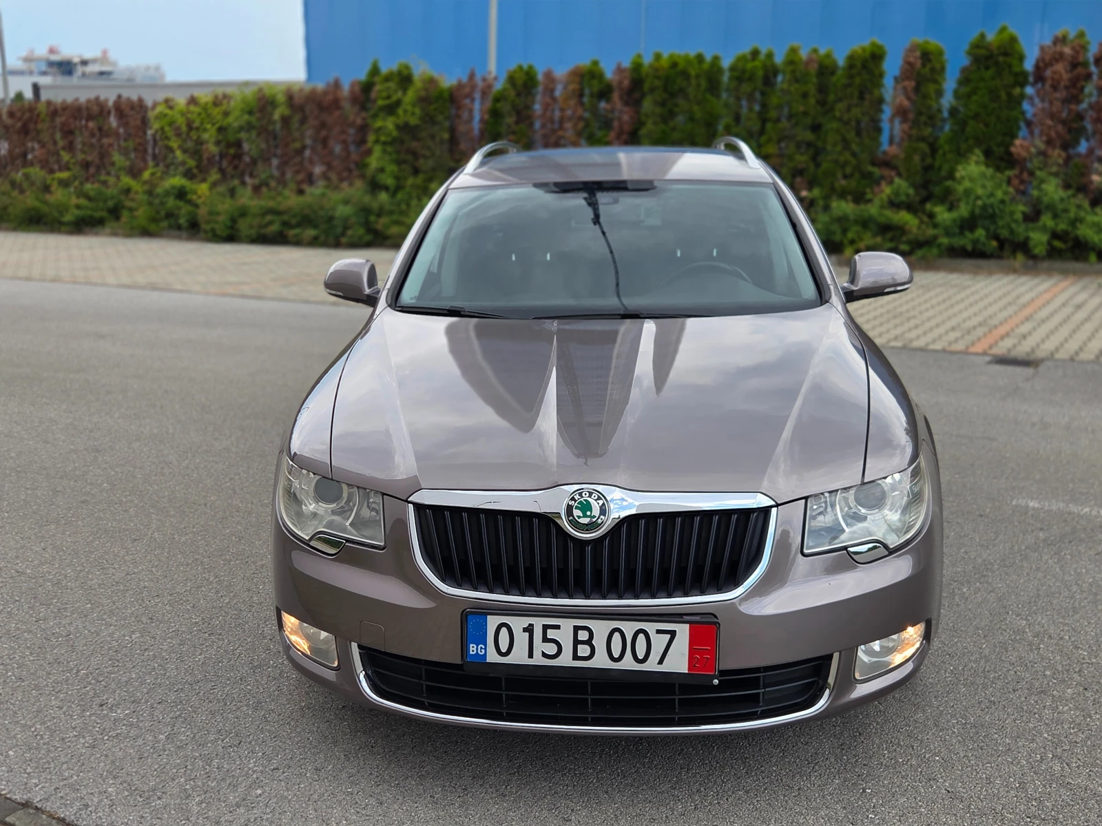 Skoda Superb 2.0TDI Безупречна, снимка 3 - Автомобили и джипове - 55314001