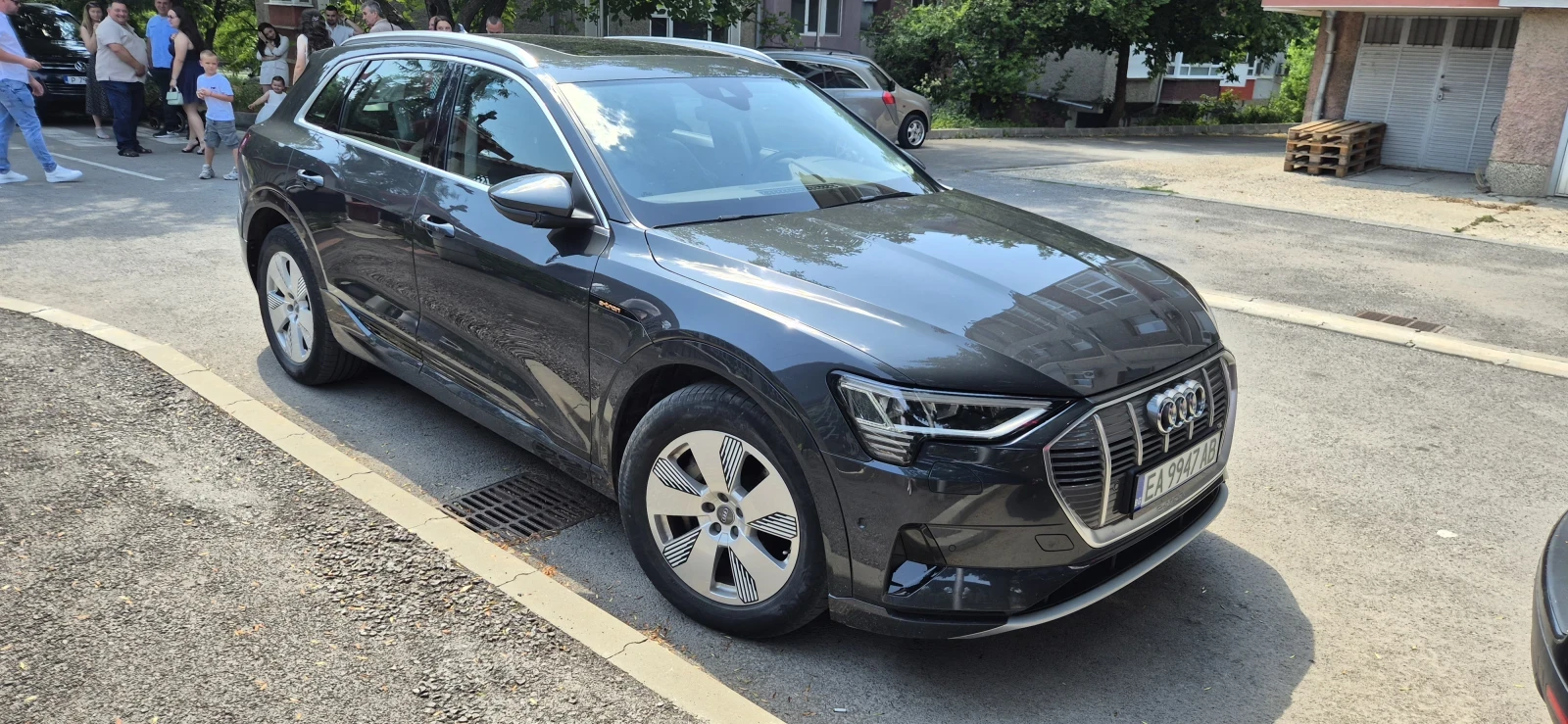 Audi E-Tron 50 quattro, снимка 2 - Автомобили и джипове - 55329748