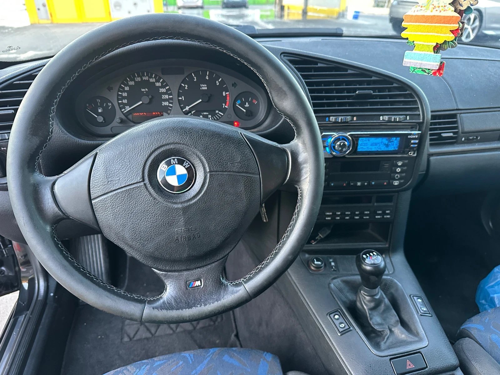 BMW 318, снимка 8 - Автомобили и джипове - 55706890