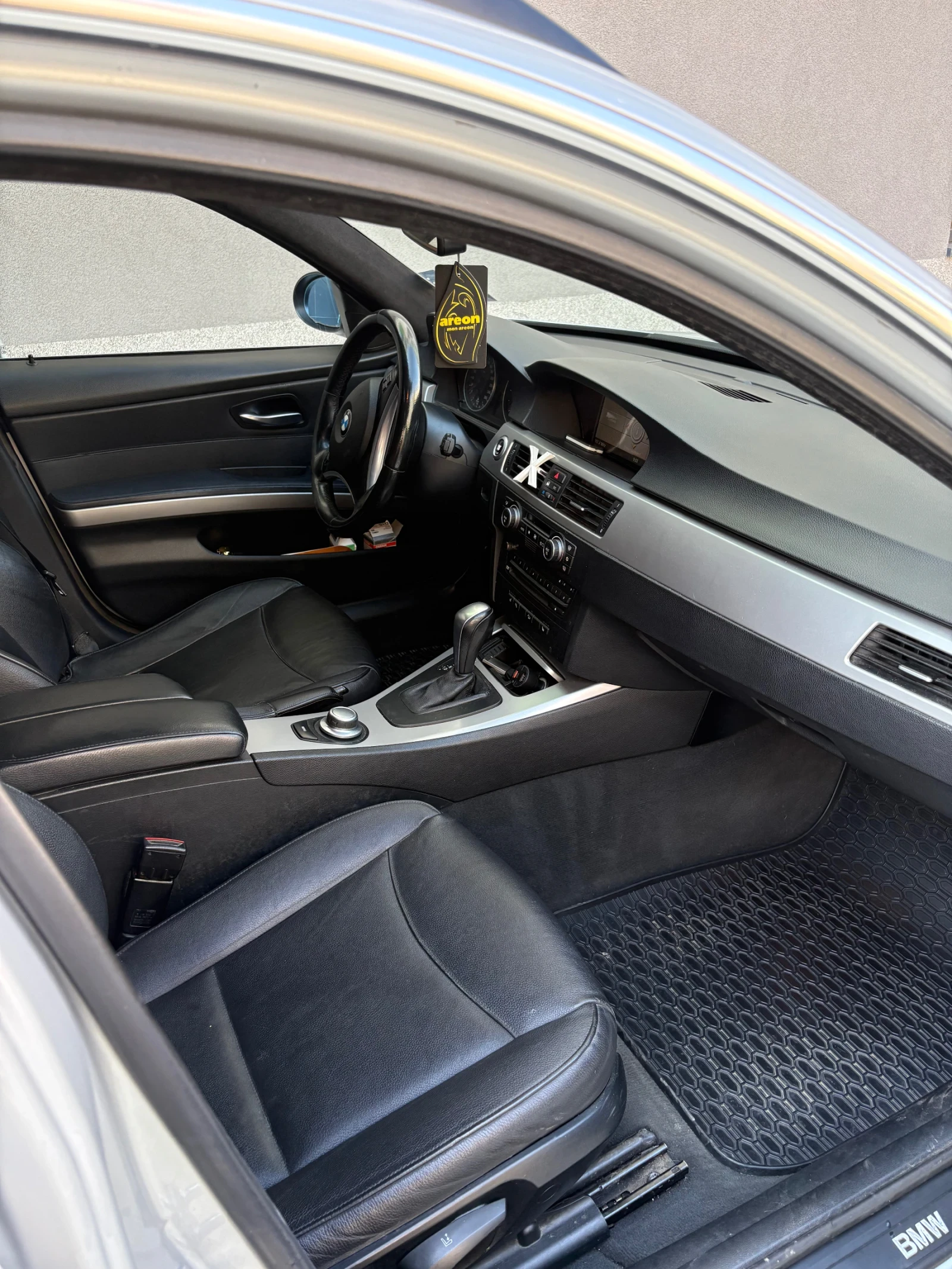 BMW 330, снимка 8 - Автомобили и джипове - 55831199