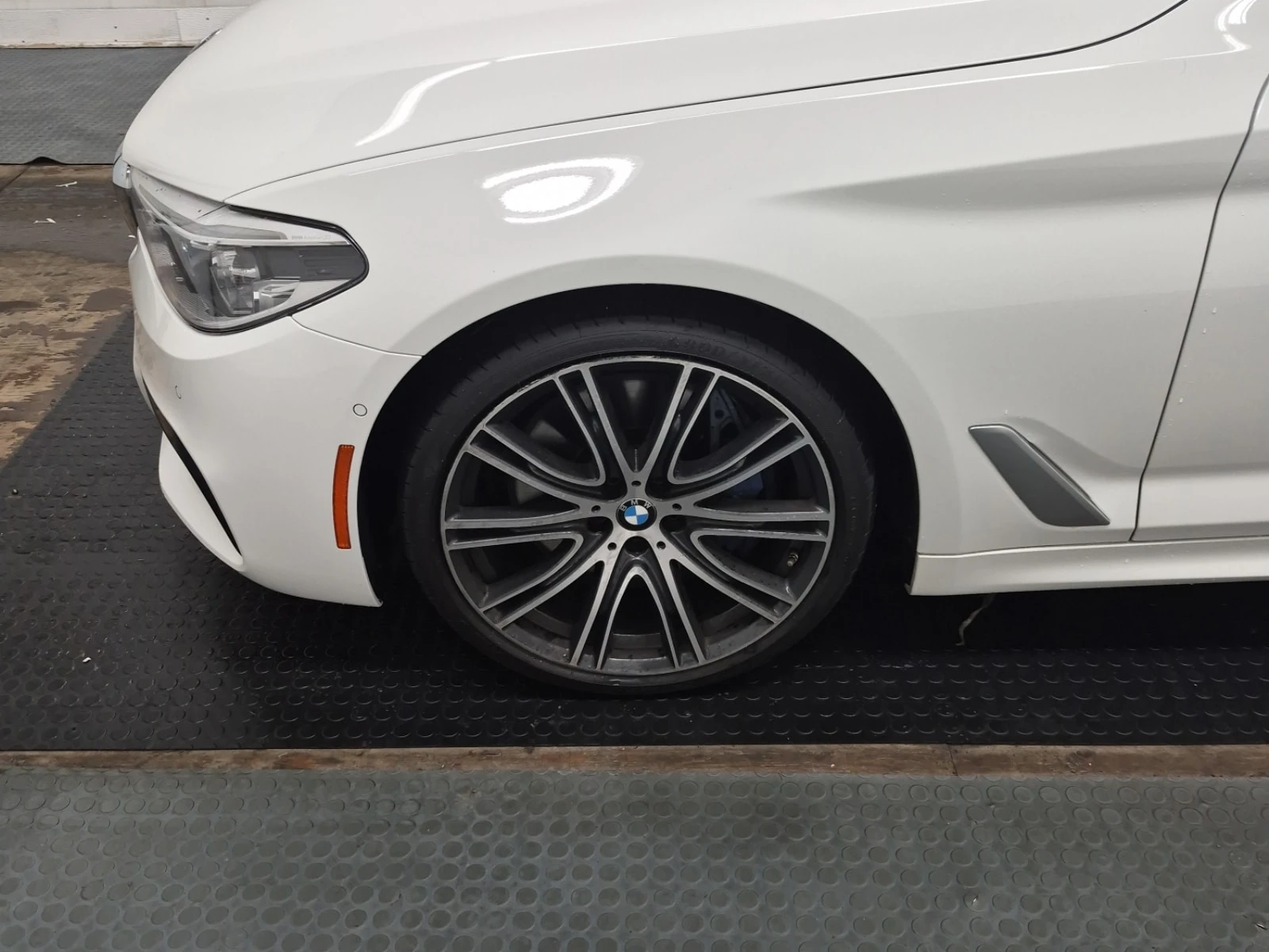 BMW 540 * 540I XDRIVE * CARFAX * , снимка 6 - Автомобили и джипове - 56119335