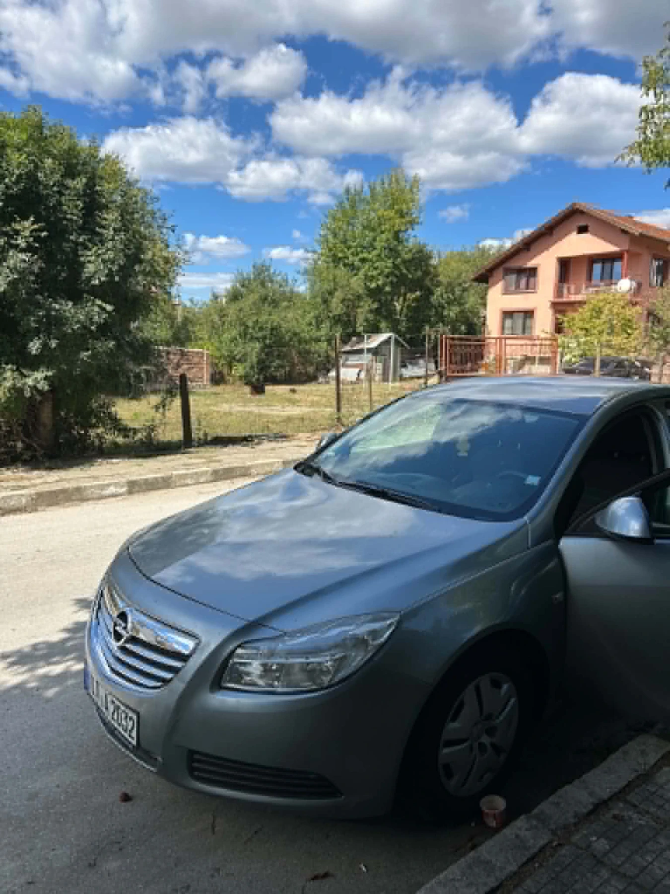 Opel Insignia 1.6, снимка 4 - Автомобили и джипове - 56170270