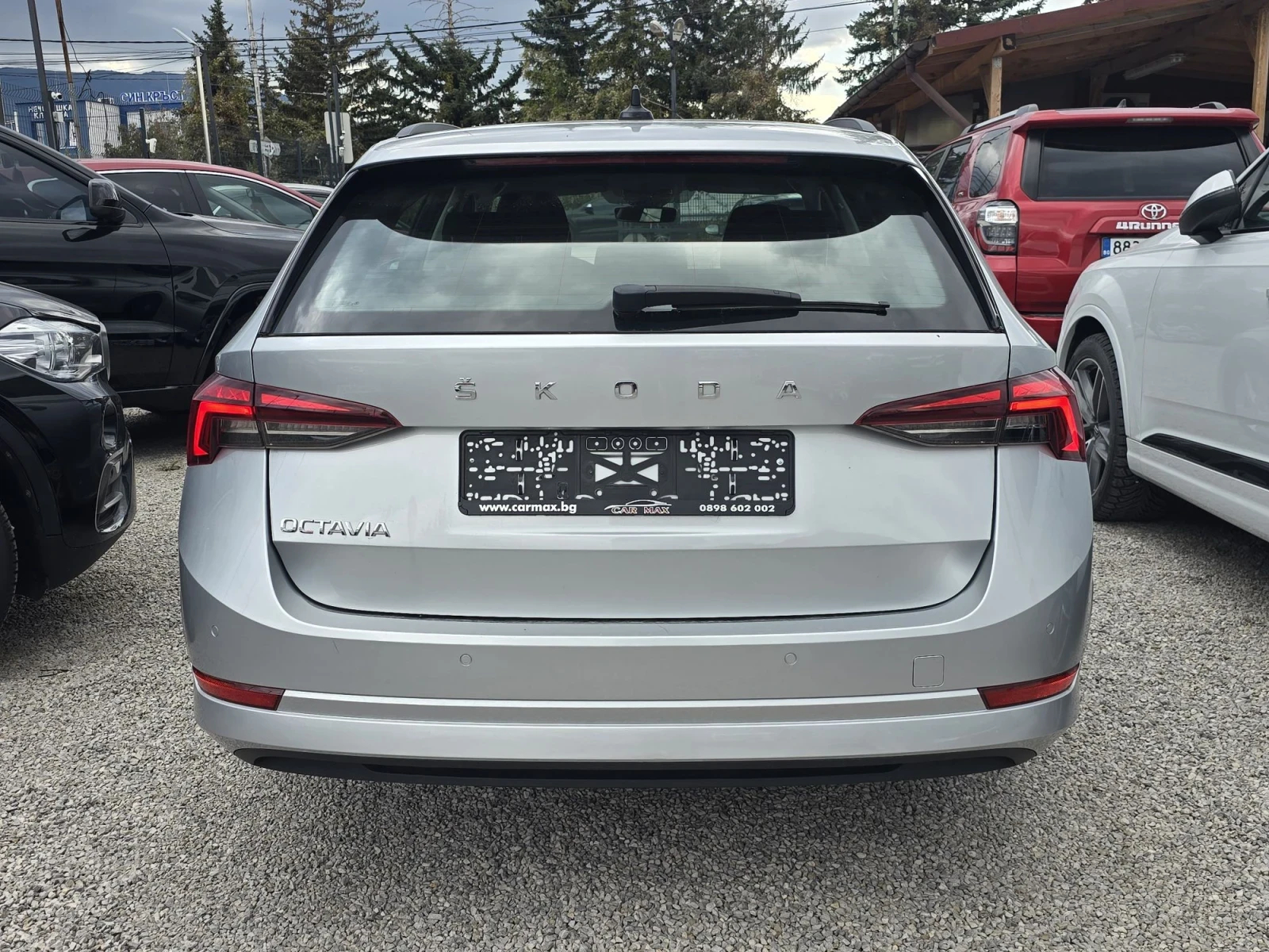 Skoda Octavia 2.0TDi /Автоматик /Лизинг , снимка 5 - Автомобили и джипове - 56279399