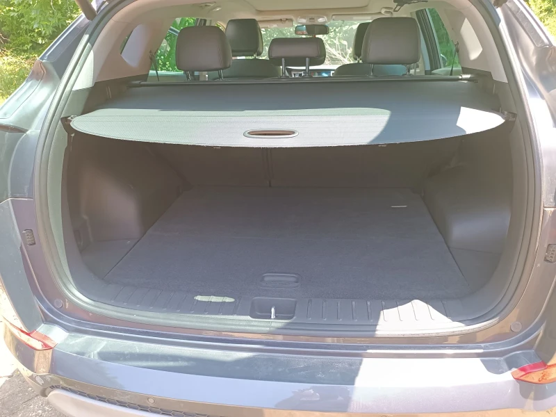 Hyundai Tucson 2.0 D 185 kc, снимка 16 - Автомобили и джипове - 52789406