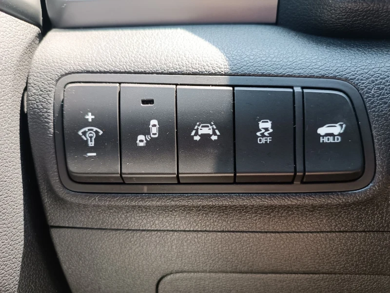 Hyundai Tucson 2.0 D 185 kc, снимка 11 - Автомобили и джипове - 52789406