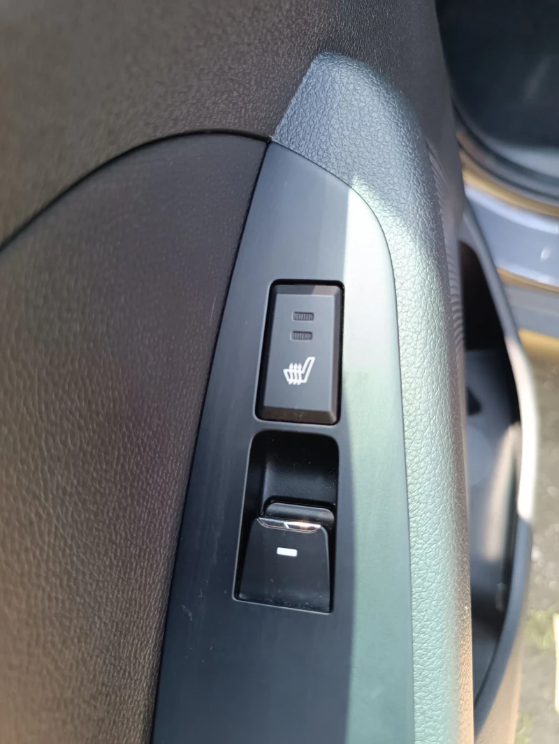 Hyundai Tucson 2.0 D 185 kc, снимка 15 - Автомобили и джипове - 52789406