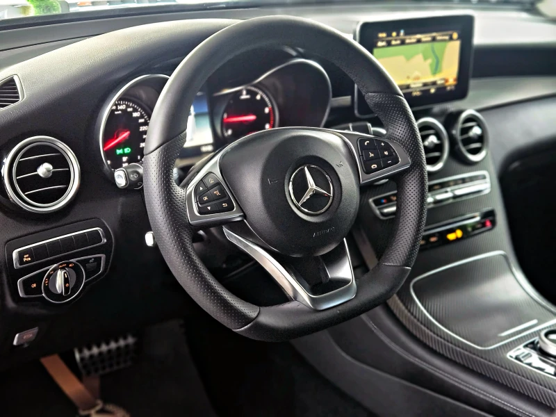 Mercedes-Benz GLC 250 AMG/9G/4MAT/GERMANY/CAMERA/AIRMATIC/SIGN ASSYST/LI, снимка 11 - Автомобили и джипове - 53328187