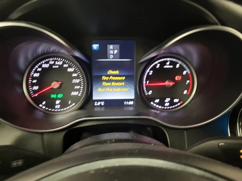 Mercedes-Benz GLC * 300 * CARFAX * ЦЕНА ДО БГ, снимка 11 - Автомобили и джипове - 53333258