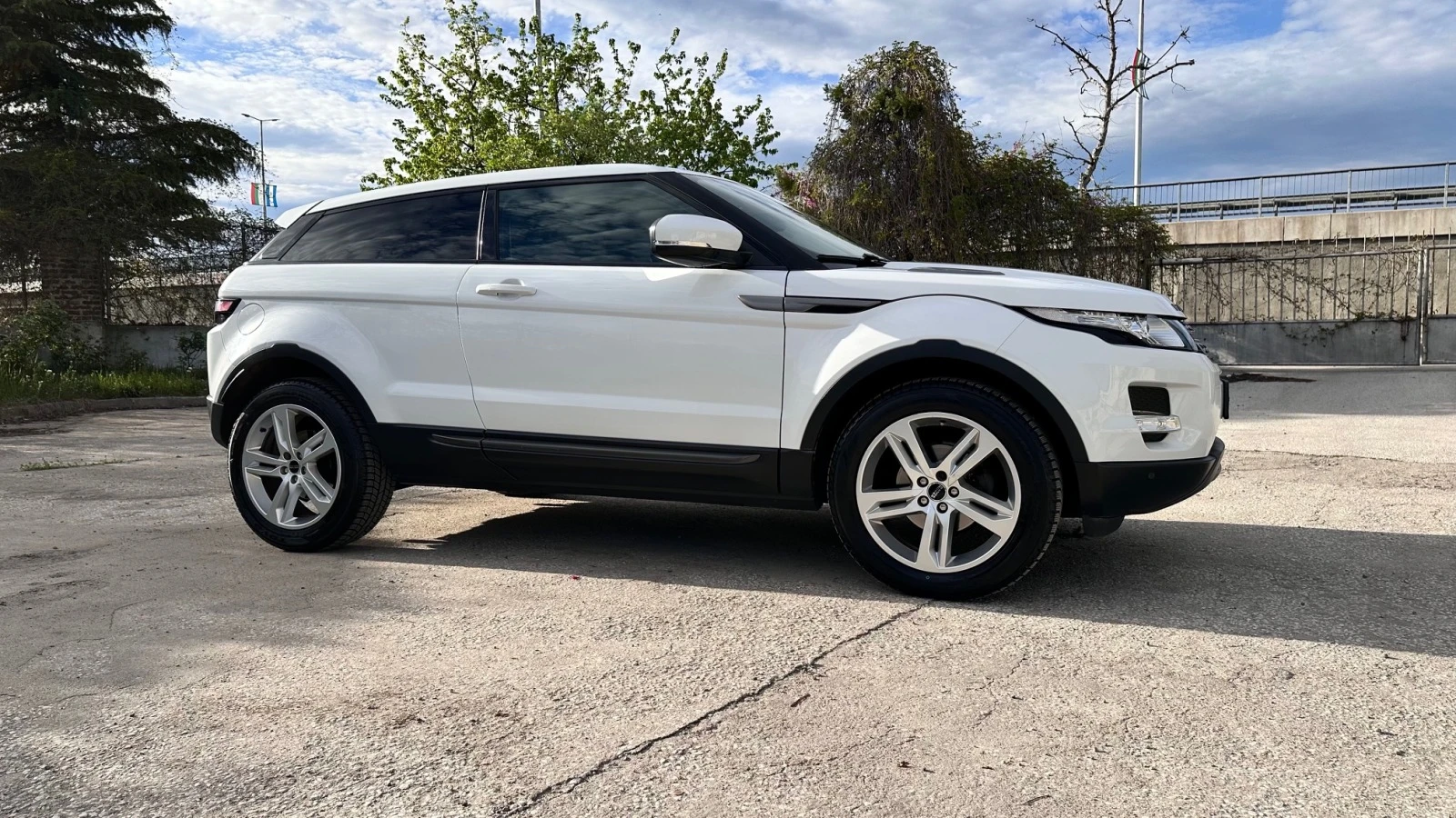 Land Rover Range Rover Evoque 2.2 SD4 - изображение 3