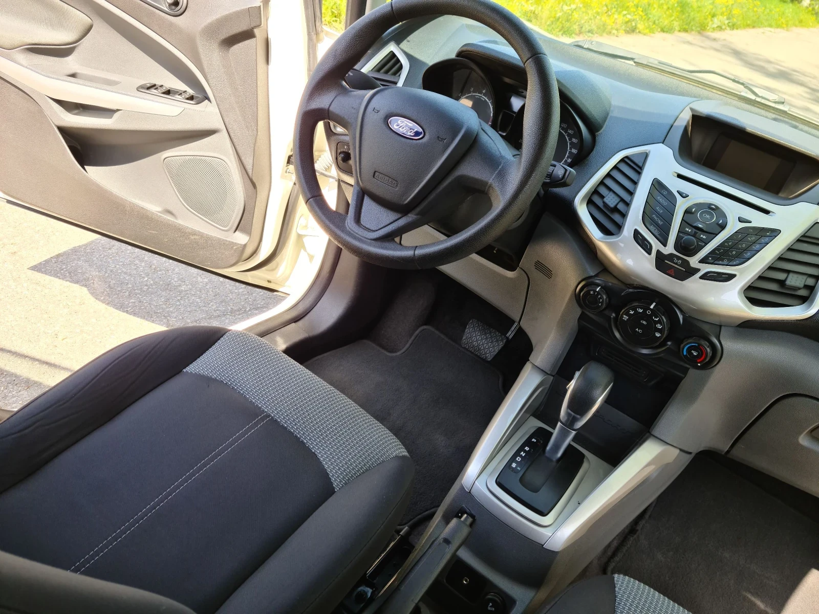 Ford EcoSport 1.5i - обикновен мотор  - изображение 10