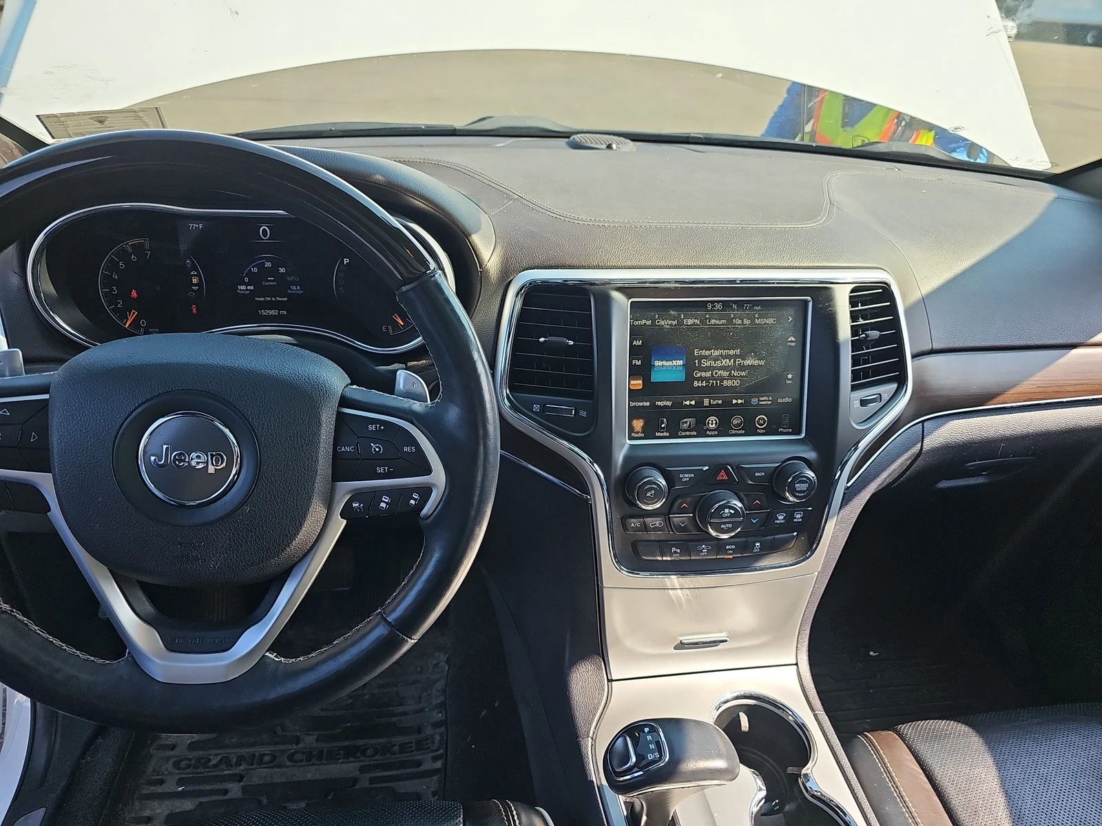 Jeep Grand cherokee Overland* 5.7HEMI* 8ZF* 4x4* Keyless* Обдух* Пано* - изображение 8