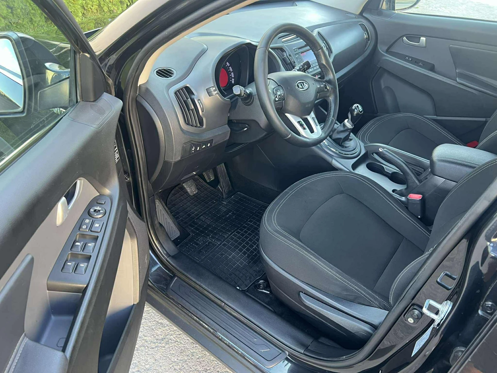Kia Sportage 2.0d 4x4 FACE - изображение 8