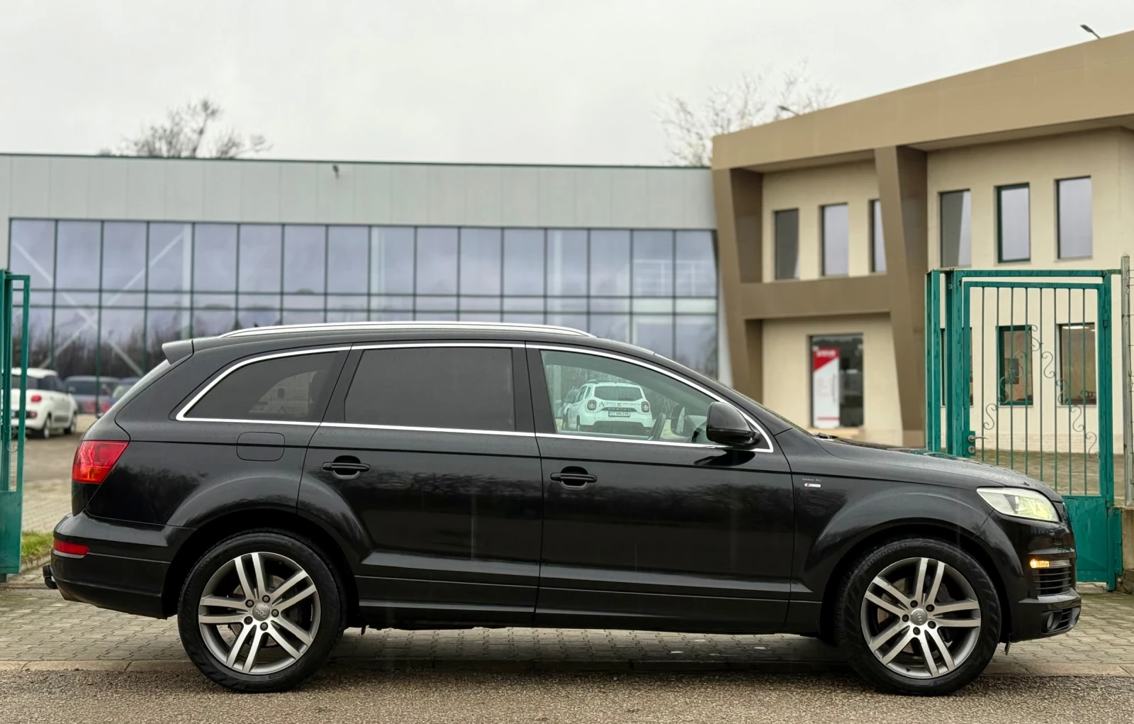 Audi Q7 3.0TDi~233hp~3xS-LINE~ПАНОРАМА~ПОДГРЕВх4!~ПАМЕТ - изображение 4
