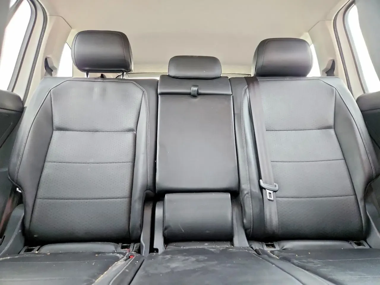 VW Tiguan SE, снимка 9 - Автомобили и джипове - 54224471