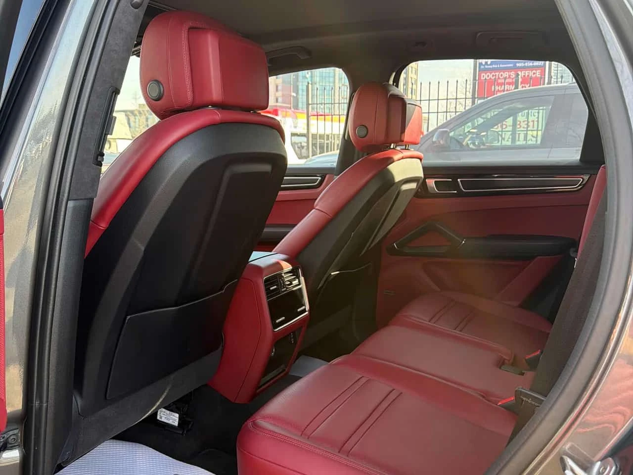 Porsche Cayenne * GTS * ОБДУХВНАЕ* 360* BOSE* ПАНО* , снимка 10 - Автомобили и джипове - 54378213
