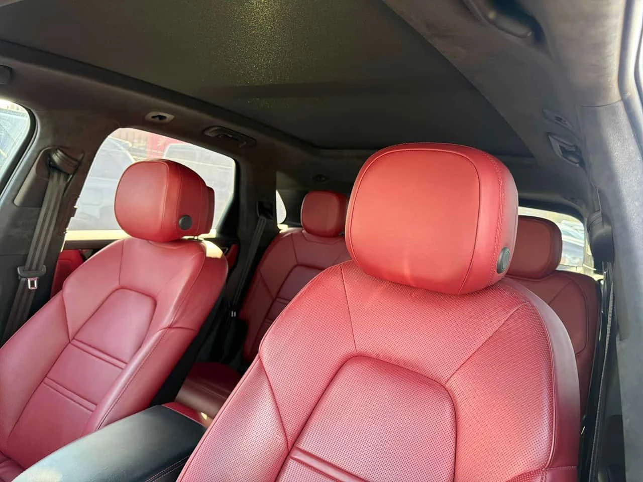 Porsche Cayenne * GTS * ОБДУХВНАЕ* 360* BOSE* ПАНО* , снимка 11 - Автомобили и джипове - 54378213