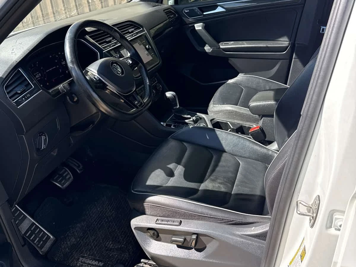 VW Tiguan * Highline * PANO* KEYLESS* ПОДГРЕВ* , снимка 5 - Автомобили и джипове - 54460649