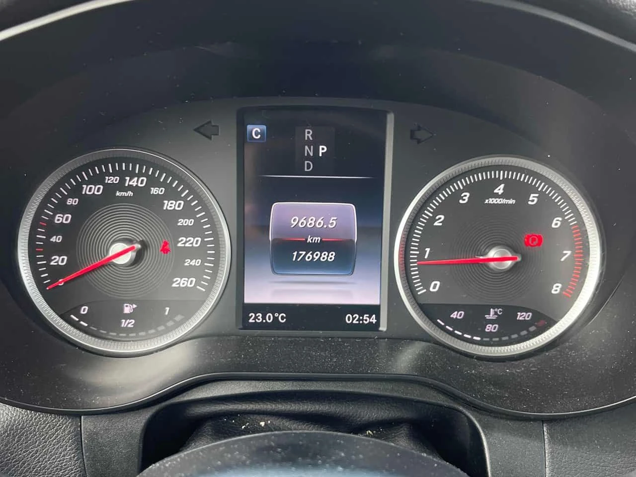 Mercedes-Benz GLC 300 * CARFAX * 2 КЛЮЧА * ПАНОРАМА * ПОДГРЕВИ * , снимка 8 - Автомобили и джипове - 54528886