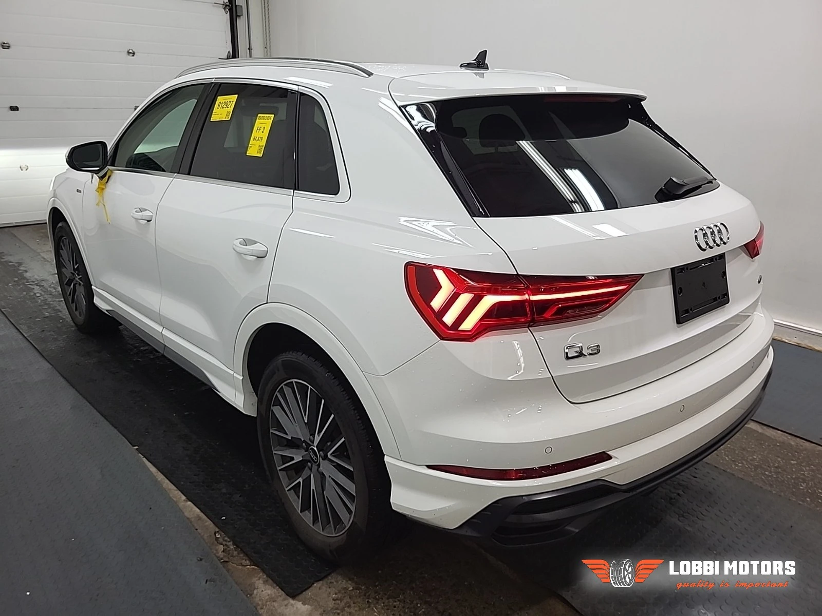 Audi Q3, снимка 4 - Автомобили и джипове - 55928882