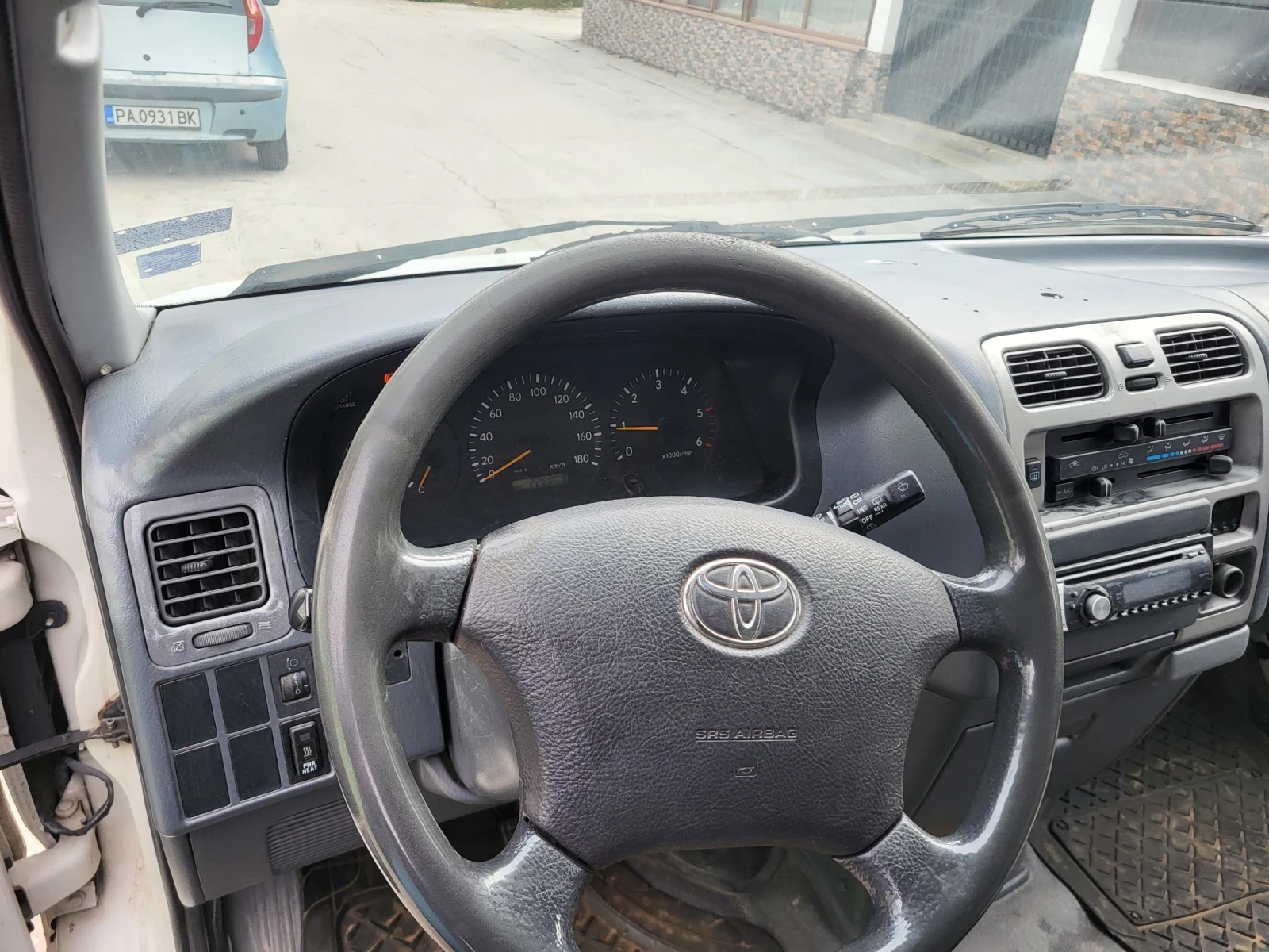 Toyota Hiace 2.5D4D 4x4 klima120ps 2007 - изображение 9