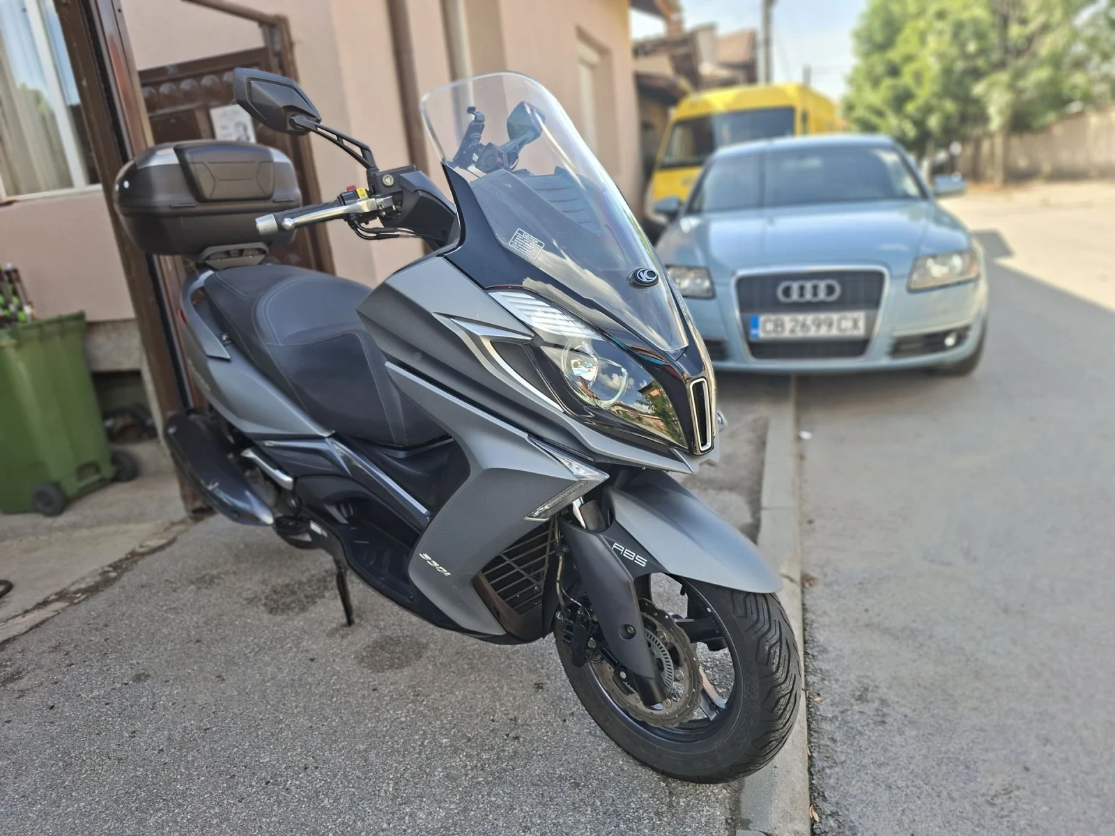 Kymco Downtown 350i ABS 100%доказуеми километри УНИКАТ, снимка 15 - Мотоциклети и мототехника - 54824903