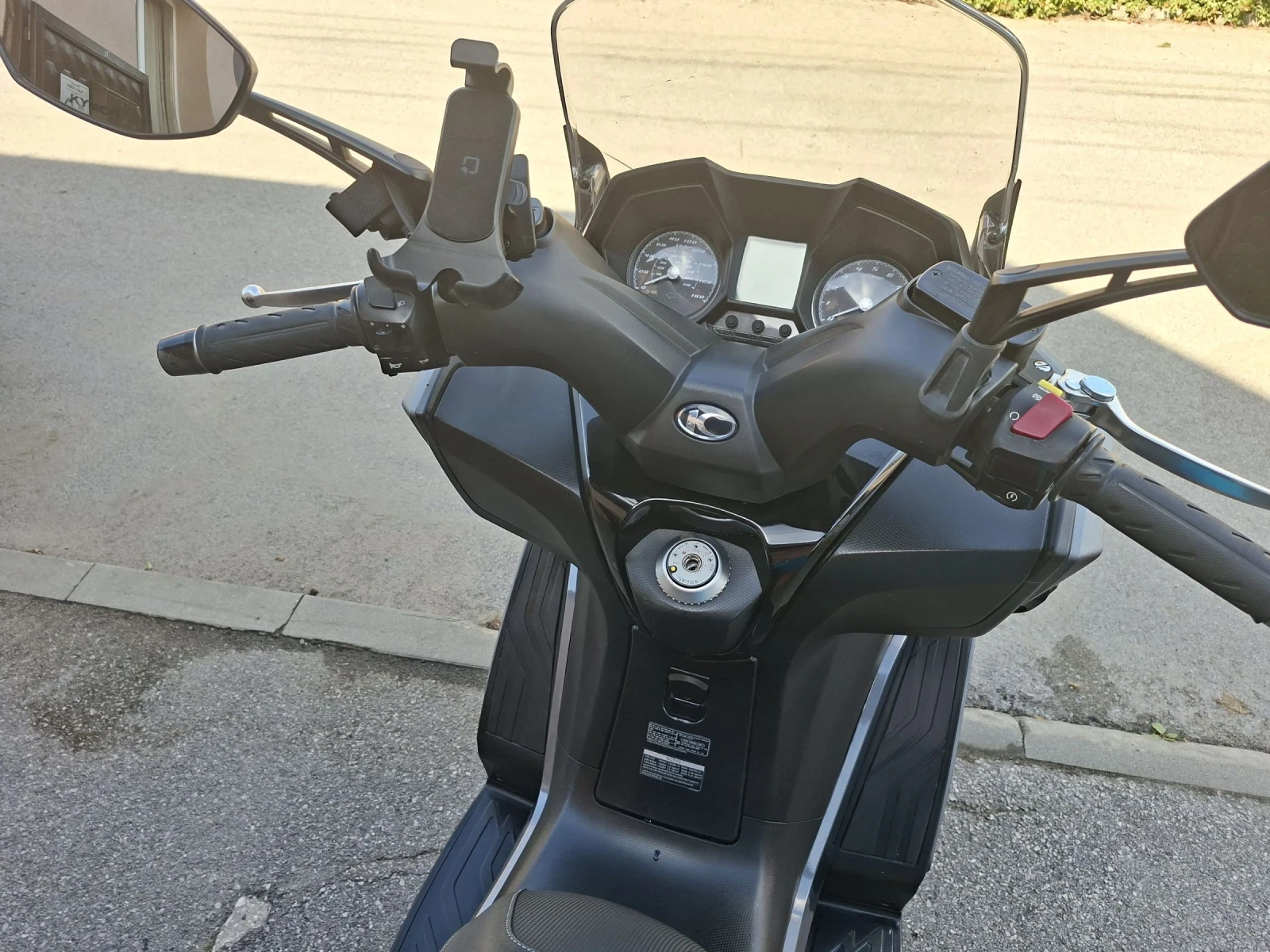 Kymco Downtown 350i ABS 100%доказуеми километри УНИКАТ, снимка 7 - Мотоциклети и мототехника - 54824903