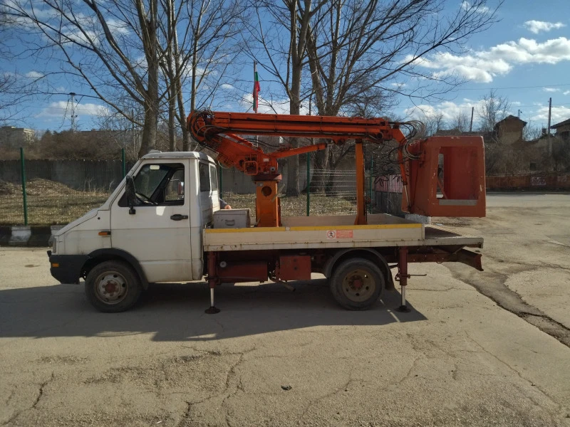 Автовишка Iveco, снимка 2 - Индустриална техника - 47221222