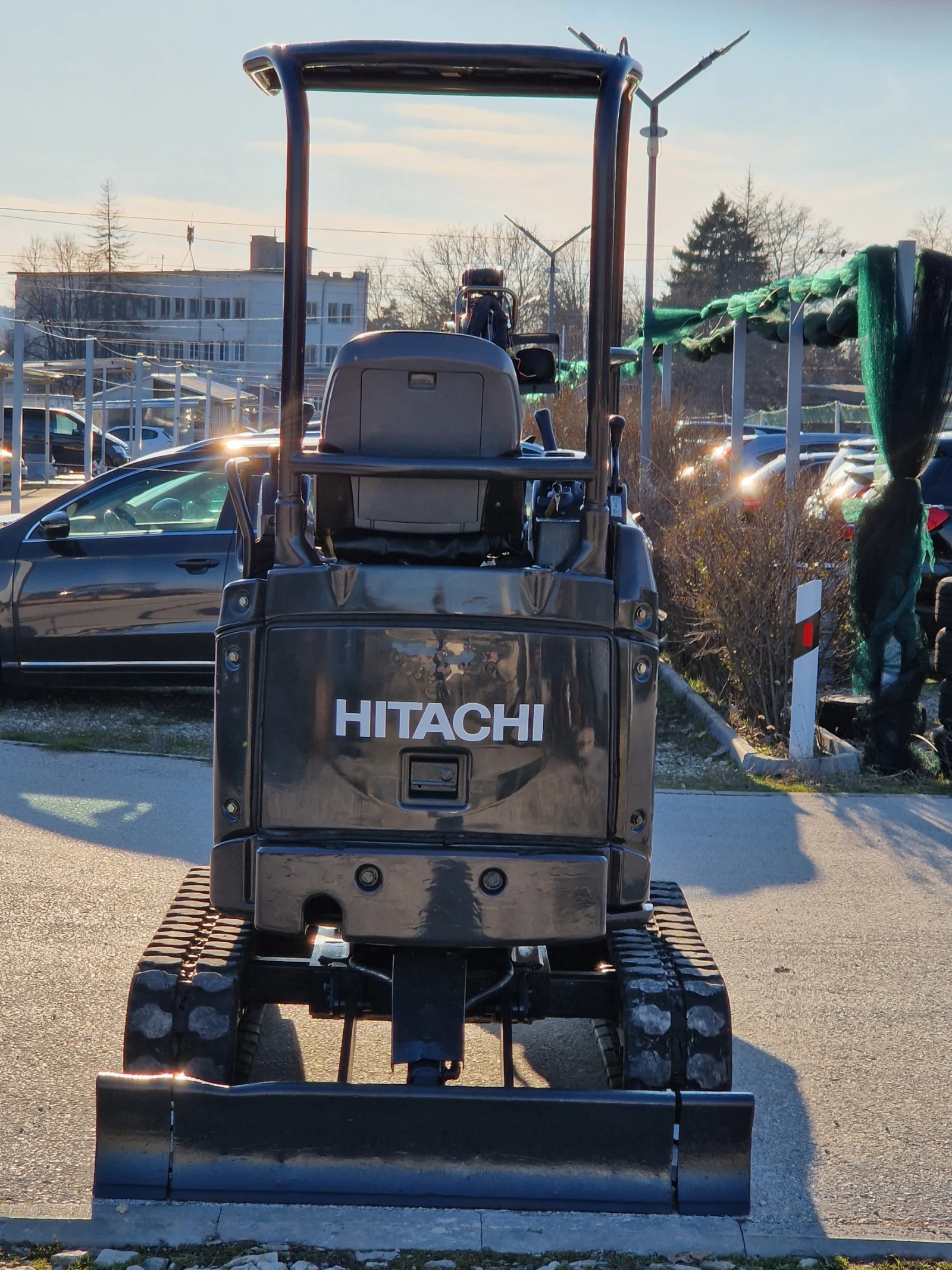 Багер Hitachi ZX17U-2/2т./3кофи+ Бързосменик/НулевРадиус/Швейцар - изображение 6