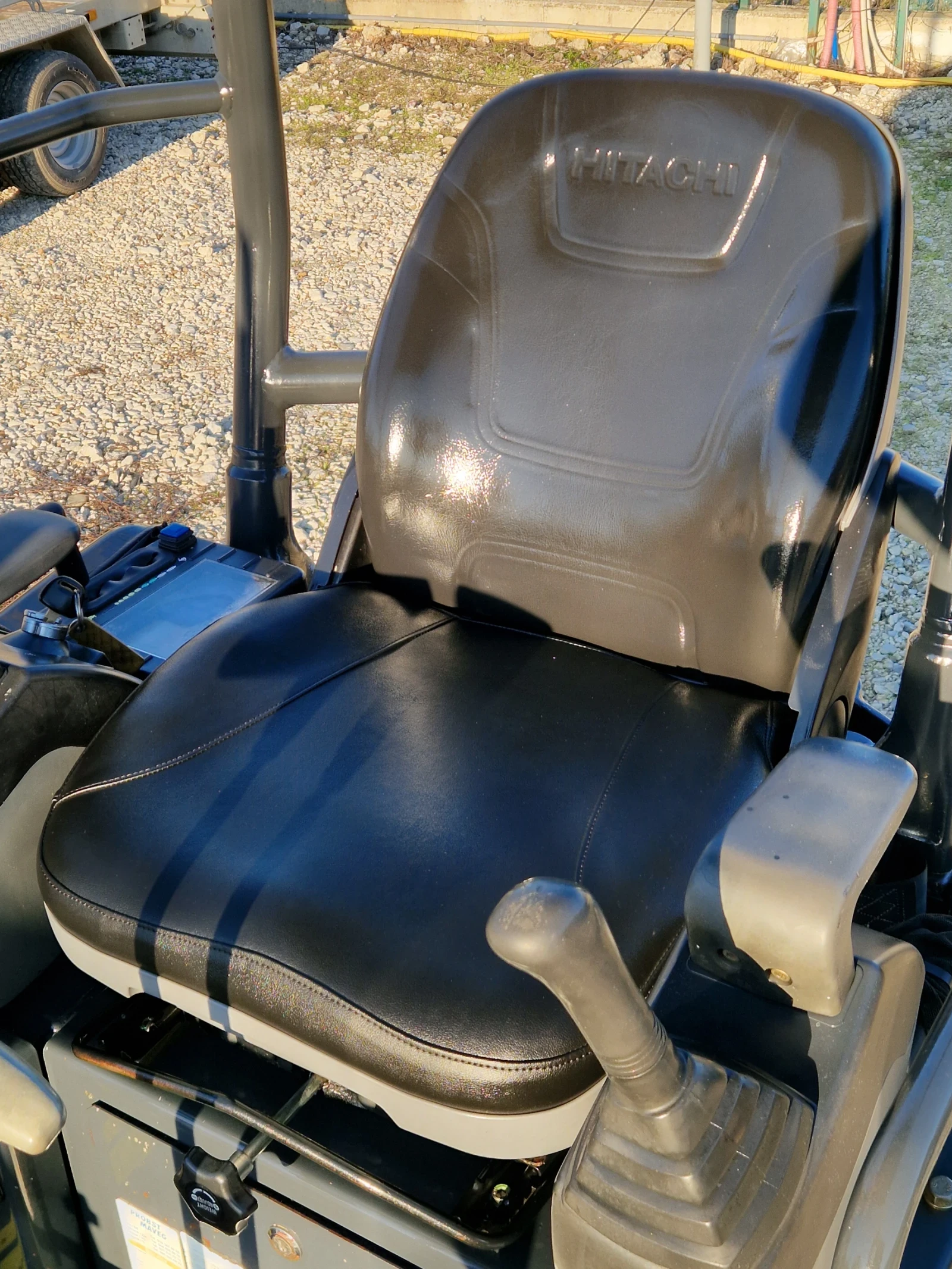 ����� Hitachi ZX17U-2/2�./3����+ �����������/�����������/������� | Mobile.bg � ����������� 11