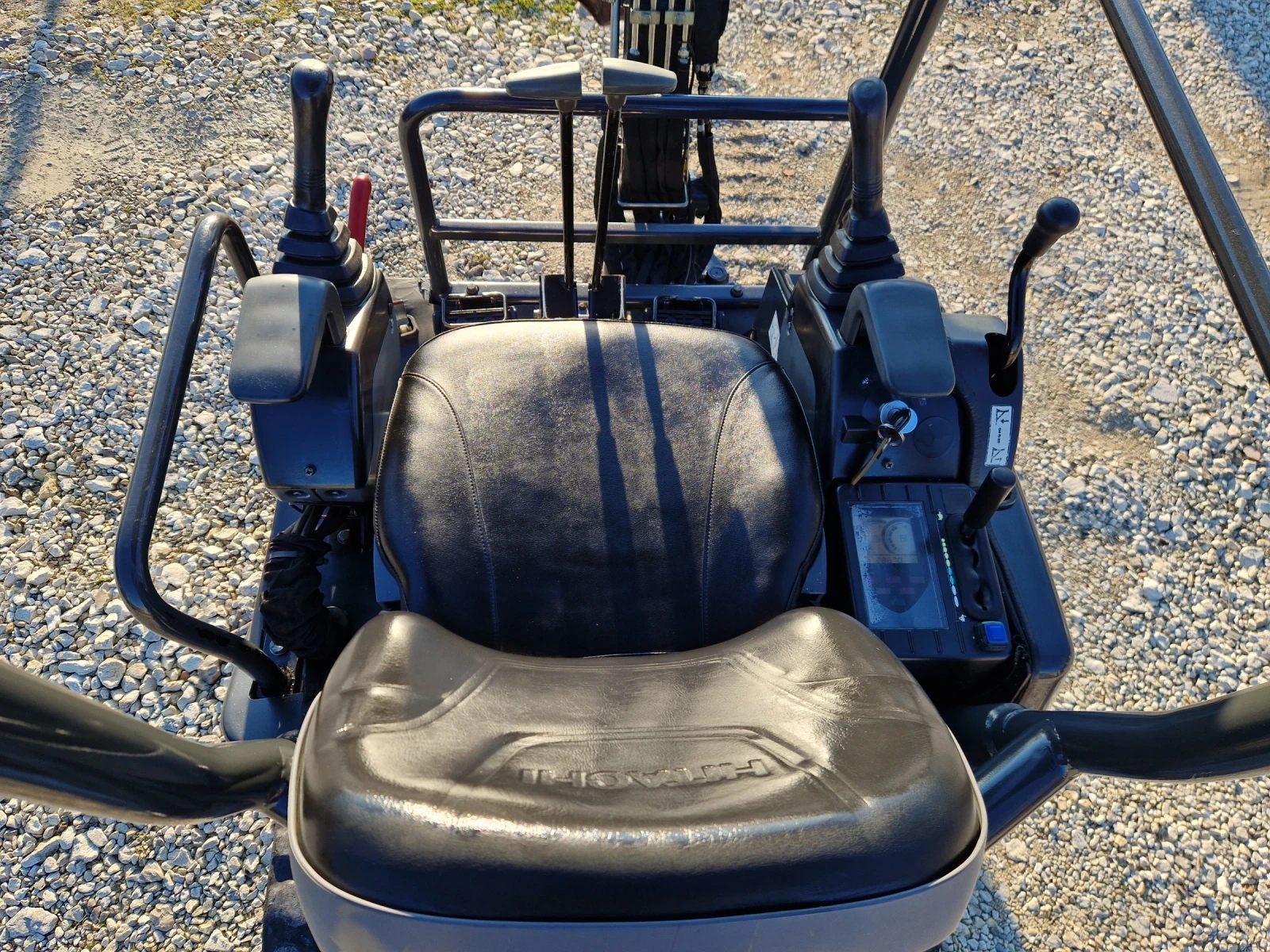 ����� Hitachi ZX17U-2/2�./3����+ �����������/�����������/������� | Mobile.bg � ����������� 12