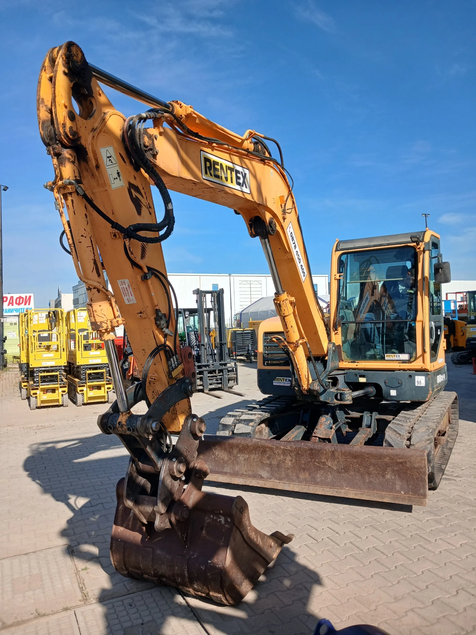 Багер Hyundai Robex 80CR-9, снимка 7 - Индустриална техника - 54604039