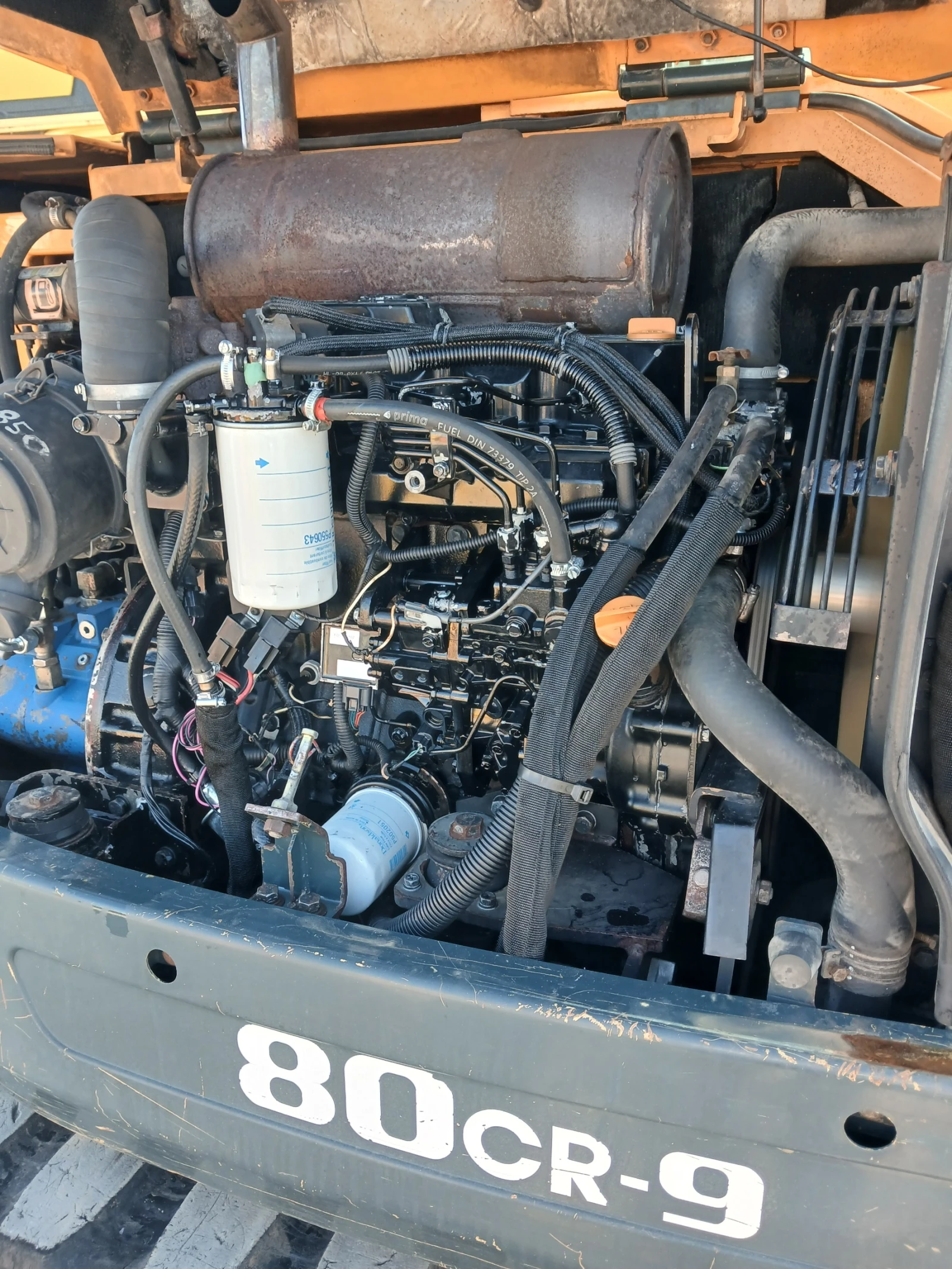 Багер Hyundai Robex 80CR-9, снимка 14 - Индустриална техника - 54604039