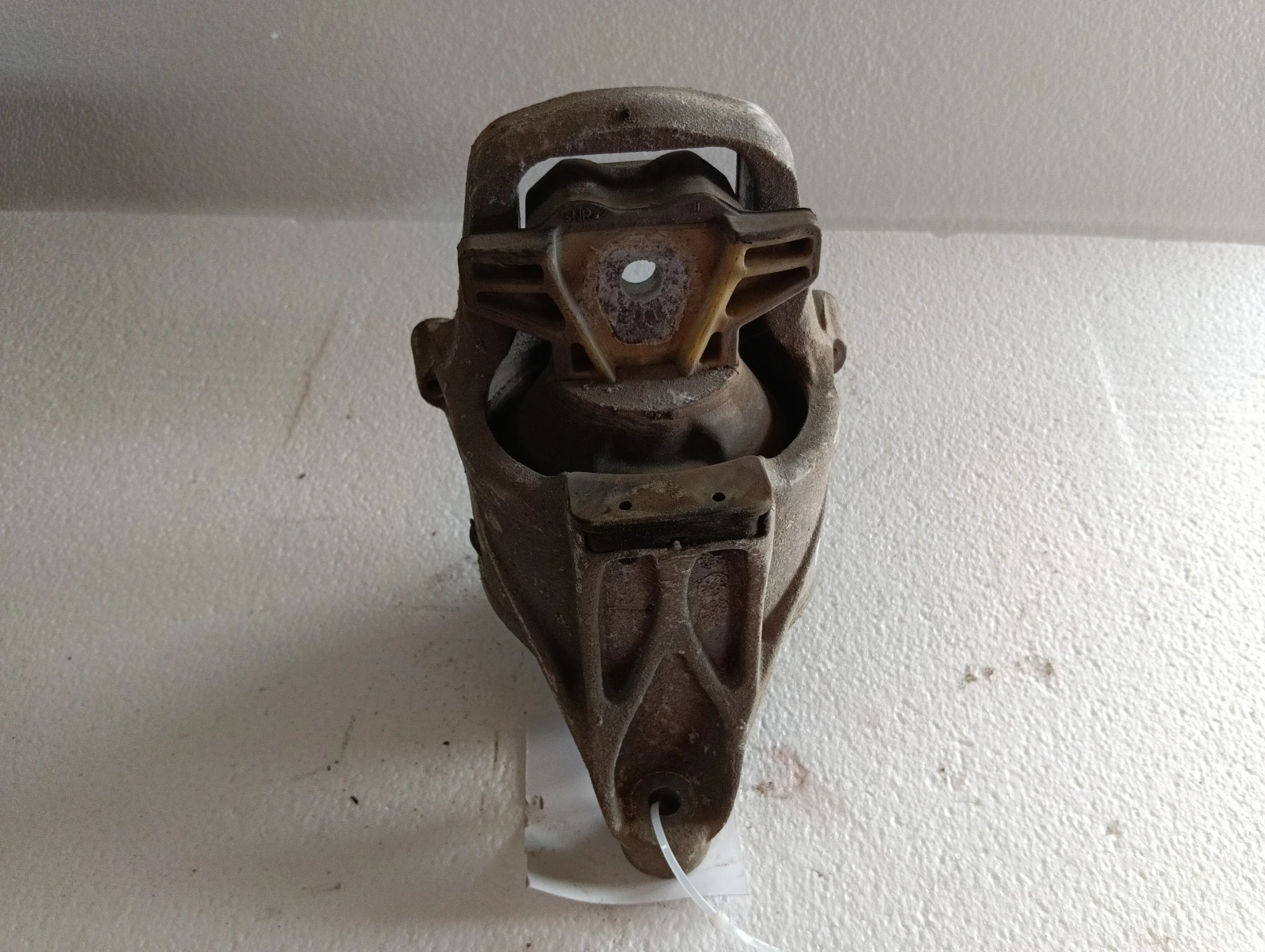 тампон мотор ДЕСЕН 2.0TFSI 8W0199372CA Audi A4