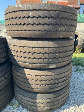 Гуми, снимка 1