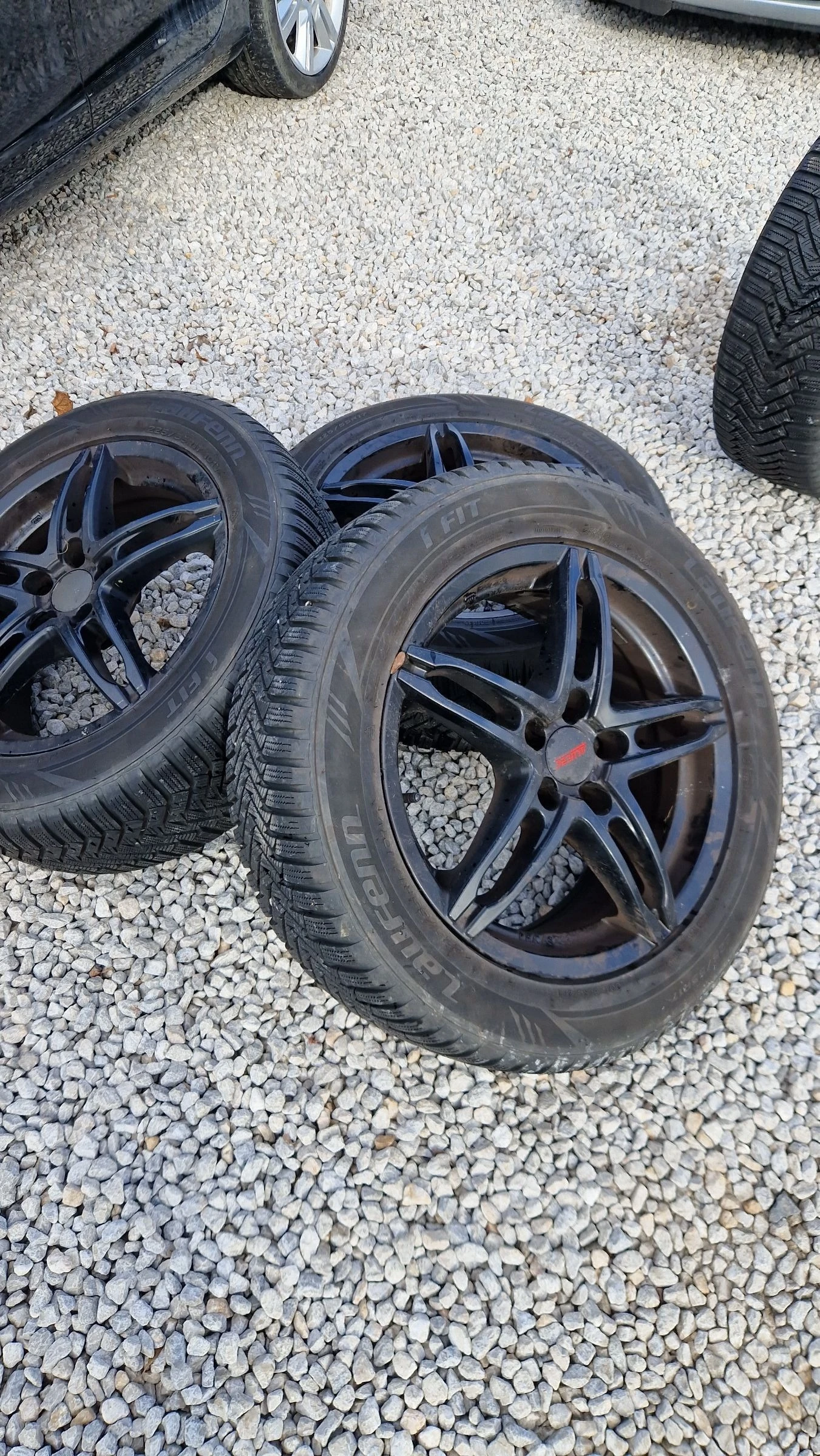    225/55R17 | Mobile.bg   2