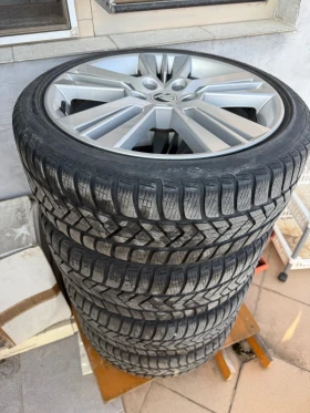     225/40R18
