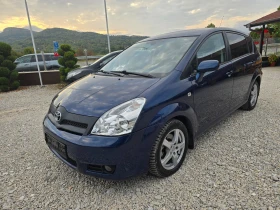 Обява за продажба на Toyota Corolla verso 2.2D-4D 136кс.  ~5 800 лв. - изображение 1