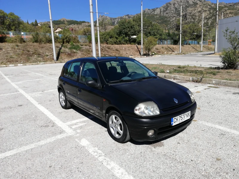 Renault Clio, снимка 1 - Автомобили и джипове - 47440123