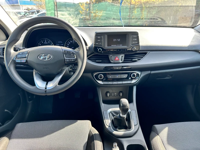 Hyundai I30 1.4 бензин, снимка 12 - Автомобили и джипове - 47607504