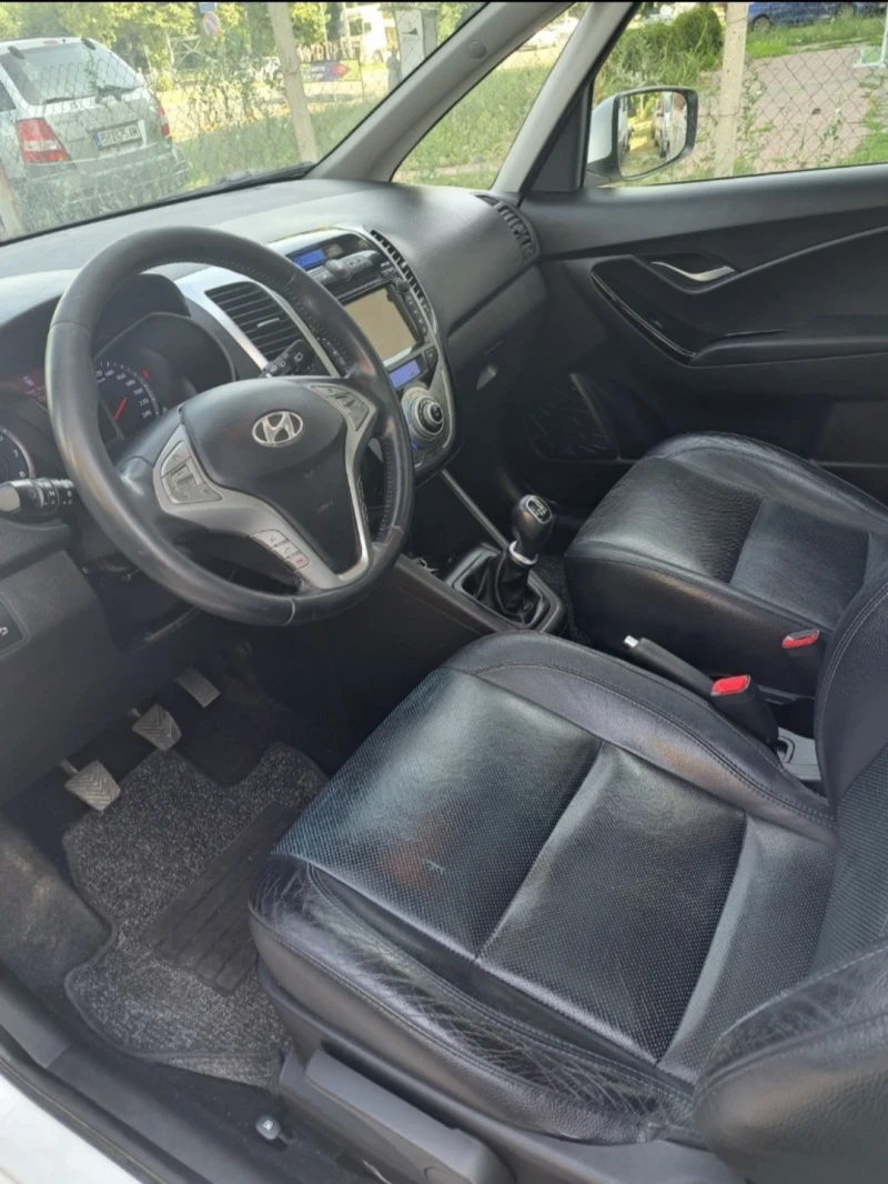 Hyundai Ix20, снимка 10 - Автомобили и джипове - 48108159