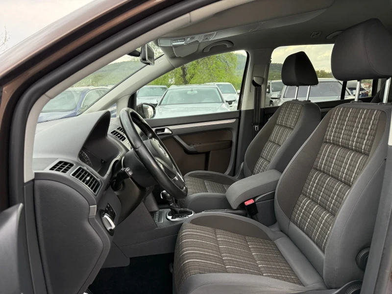 VW Touran CROSS 2.0TDi DSG 170КС ПОДГРЕВ МУЛТИ, снимка 8 - Автомобили и джипове - 49756868